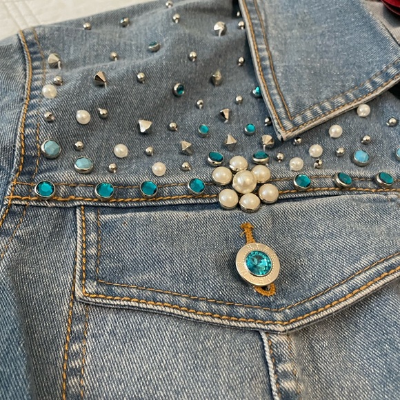 Embellished Light Wash Denim crop Jacket with Turquoise & Pearl Accents - Picture 3 of 6